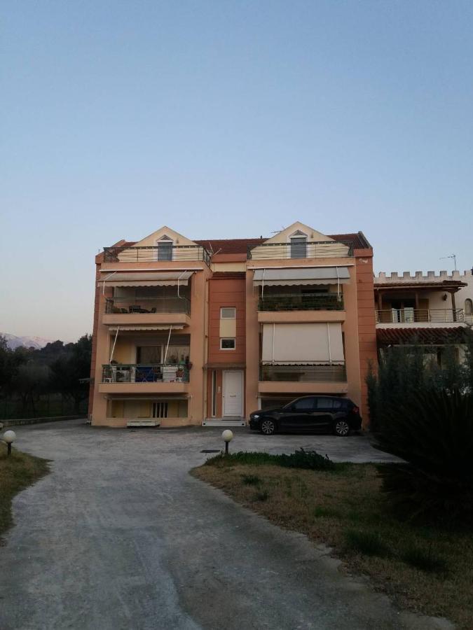 Ostria Seaside Apartments Pátra Eksteriør bilde