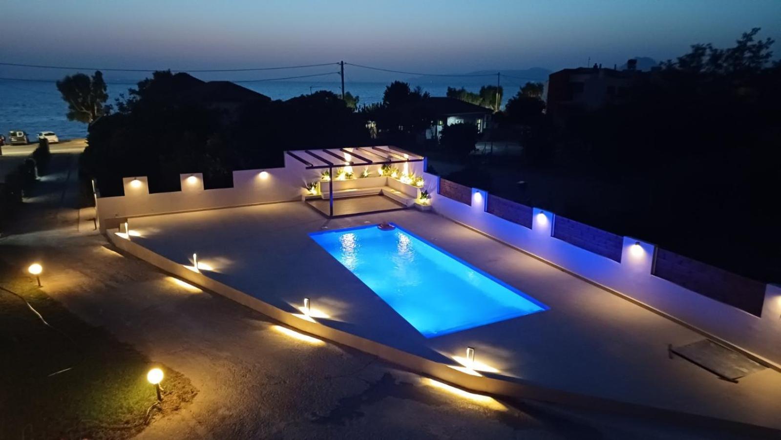 Ostria Seaside Apartments Pátra Eksteriør bilde